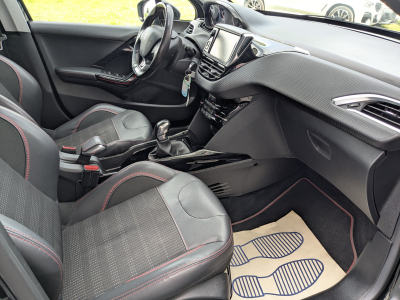 Peugeot 2008 1.6 HDI GT-LINE GRIP CONTROL CAMERA GPS CARPLAY