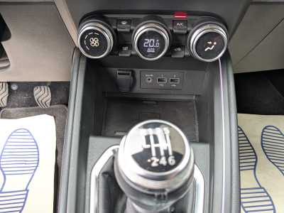 Renault Clio 1.0 TCE LUTECIA CAMERA GPS CARPLAY