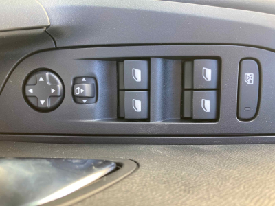 Peugeot 2008 1.2 Hybrid 145 E-DSC6 Allure