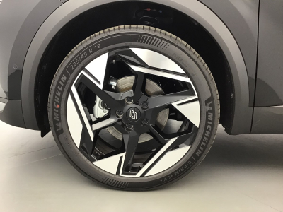 Renault Symbioz 1.6 E-Tech Full Hybrid 145 EDC Iconic