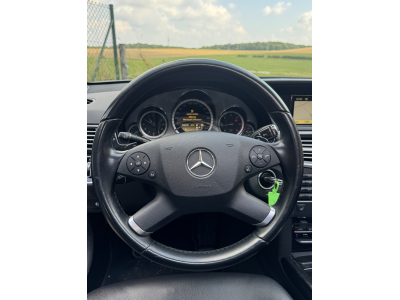 Mercedes-Benz E 220 CDI BlueEFF Toit ouvrant