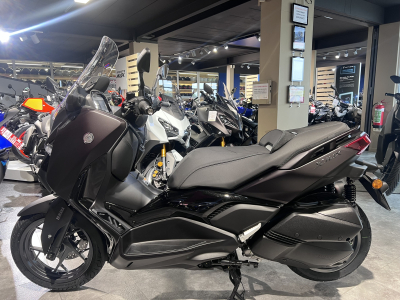 Yamaha X-Max 300 TECH MAX +