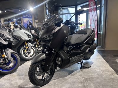 Yamaha X-Max 300 TECH MAX +