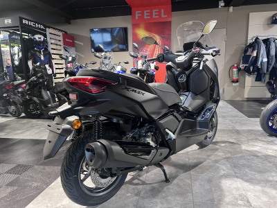 Yamaha X-Max 300 TECH MAX +