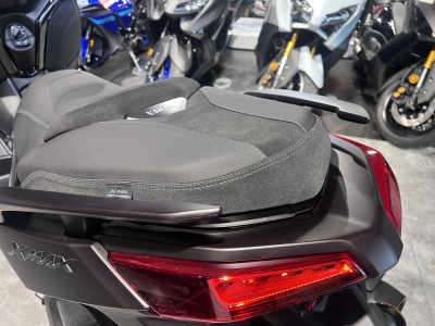 Yamaha X-Max 300 TECH MAX +