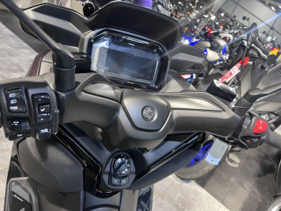 Yamaha X-Max 300 TECH MAX +