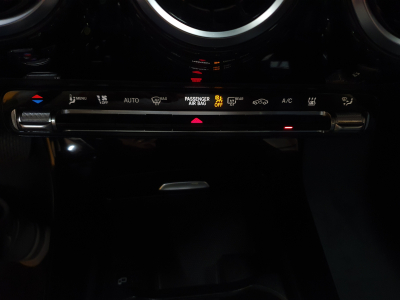 Mercedes-Benz A 250 e 8G-DCT BUSINESS Line