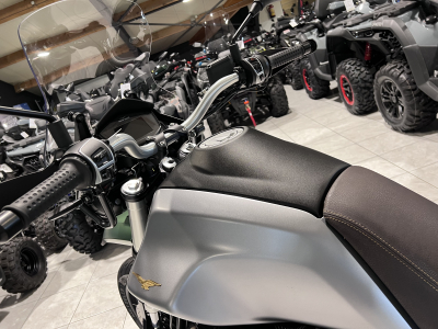 Moto Guzzi V 85 TT  CENTENARIO