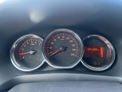 Dacia Sandero 1