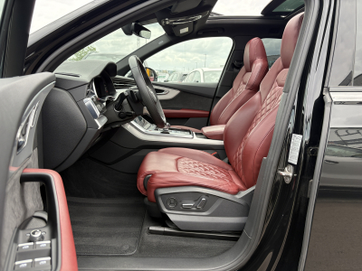 Audi SQ7 4.0 quattro TFSI/PANO/7SITZ/B&O/H.UP.22/VOLL