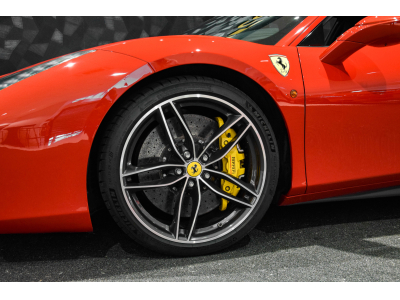 Ferrari 488 GTB 3.9 V8 - ROSSO CORSA METALLIC