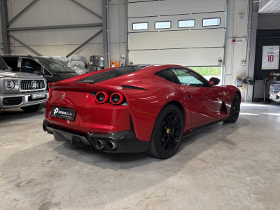 Ferrari 812 Superfast SUPERFAST(COVERING)/1Hd/ RACING SEATS/DISPLAY/CARBON/ 20*/LIFT VOLL