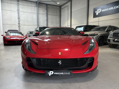 Ferrari 812 Superfast SUPERFAST(COVERING)/1Hd/ RACING SEATS/DISPLAY/CARBON/ 20*/LIFT VOLL