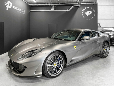 Ferrari 812 Superfast SUPERFAST(COVERING)/1Hd/ RACING SEATS/DISPLAY/CARBON/ 20*/LIFT VOLL