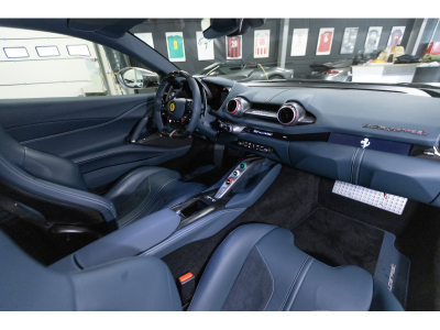 Ferrari 812 Superfast SUPERFAST(COVERING)/1Hd/ RACING SEATS/DISPLAY/CARBON/ 20*/LIFT VOLL