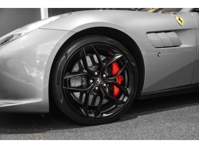 Ferrari GTC4Lusso T V8 - NOVITEC