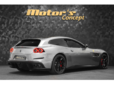 Ferrari GTC4Lusso T V8 - NOVITEC