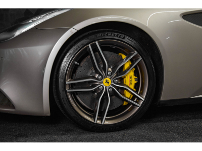 Ferrari FF V12 - GRIGIO INGRID 720