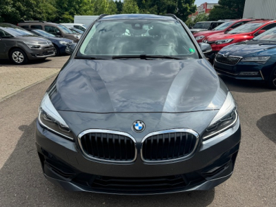 BMW 218 Active Tourer BMW 218 i ACTIVE TOURER LED NAVI STANDHEIZUNG LANE