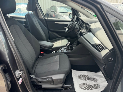 BMW 218 Active Tourer BMW 218 i ACTIVE TOURER LED NAVI STANDHEIZUNG LANE