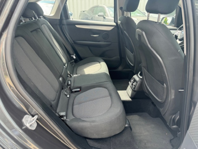 BMW 218 Active Tourer BMW 218 i ACTIVE TOURER LED NAVI STANDHEIZUNG LANE