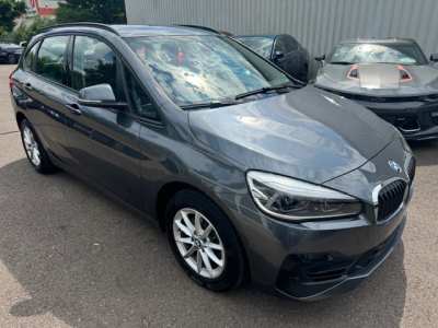 BMW 218 Active Tourer BMW 218 i ACTIVE TOURER LED NAVI STANDHEIZUNG LANE