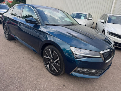 Skoda Superb SKODA SUPERB HYBRID LED NAVI LEDER ASSITENTEN AHK