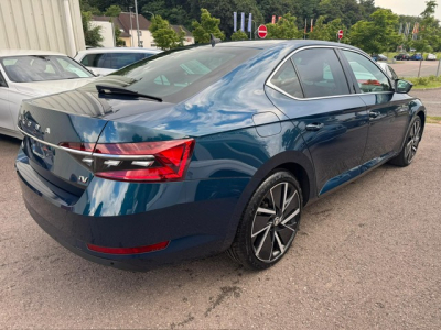 Skoda Superb SKODA SUPERB HYBRID LED NAVI LEDER ASSITENTEN AHK