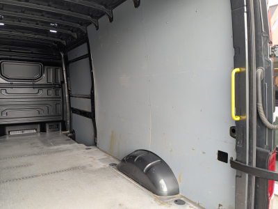 Volkswagen Crafter 2.0 TDI DSG 4MOTION L4H3 ATTELAGE PROTECTION BOIS CLIM