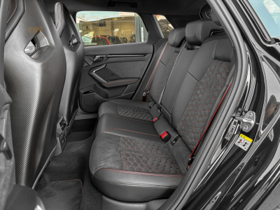 Audi RS3 Sportback 2.5 TFSI quattro/PERF/CARBONE/Pano/ /19/HUD/CAM/SONO/MATRIX