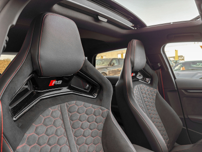 Audi RS3 Sportback 2.5 TFSI quattro/PERF/CARBONE/Pano/ /19/HUD/CAM/SONO/MATRIX