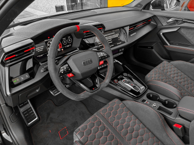 Audi RS3 Sportback 2.5 TFSI quattro/PERF/CARBONE/Pano/ /19/HUD/CAM/SONO/MATRIX