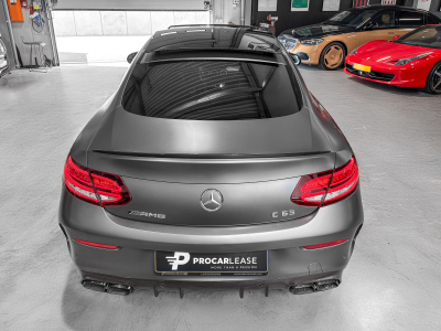 Mercedes-Benz C 63 AMG PANO//CARBON/360°/Francais (Malus Payé)