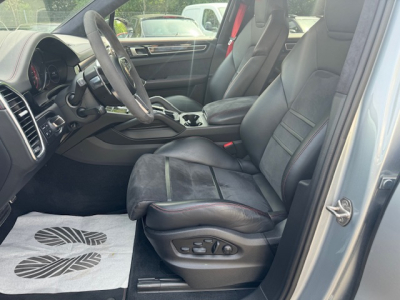 Porsche Cayenne PORSCHE CAYENNE GTS PANO HEAD UP