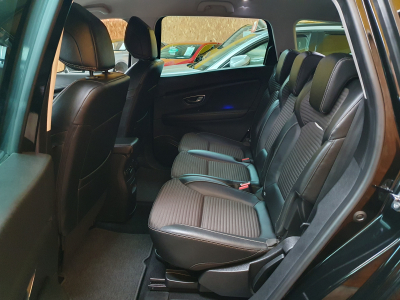 Renault Grand Scenic dCi 120 INTENS 7PLACES
