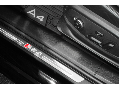 Audi RS4 AVANT 2.9 V6 QUATTRO