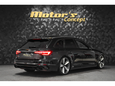 Audi RS4 AVANT 2.9 V6 QUATTRO