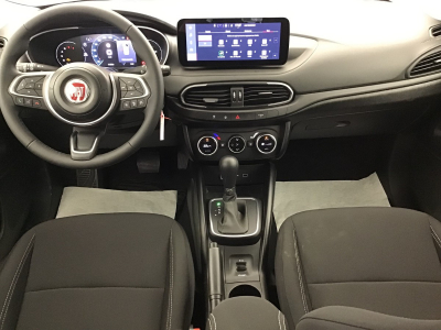 Fiat Tipo 1.5 Hybrid 130 DCT4 Cross