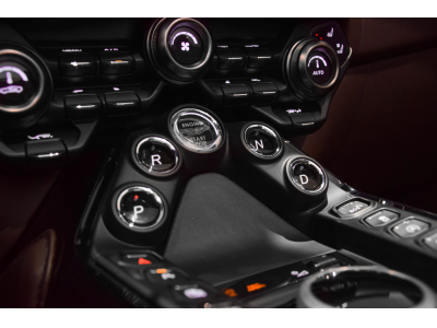 Aston Martin V8 Vantage ROADSTER - Ultramarine Black
