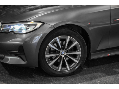 BMW 318 i Touring