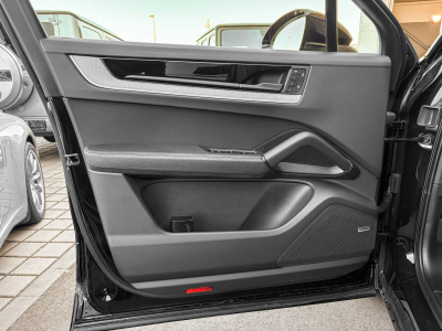 Porsche Cayenne Coupe FACELIFT E-Hybrid / PANORAMA / ACC / 360° / CHRONO