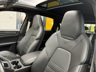 Porsche Cayenne Cayenne Turbo/21/PANO/360°/SPORT CH