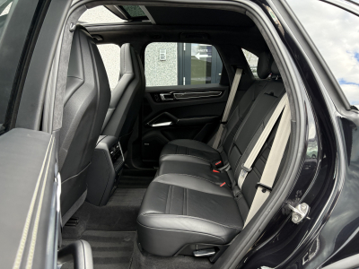 Porsche Cayenne Cayenne Turbo/21/PANO/360°/SPORT CH