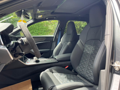 Audi RS6 RS6 PERFORMANCE 4.0 TFSI quattro/ 22/ 360°/HUD/PANO/MATRIX/CERAMIQUE