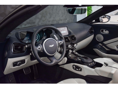 Aston Martin V8 Vantage ROADSTER - Ultramarine Black
