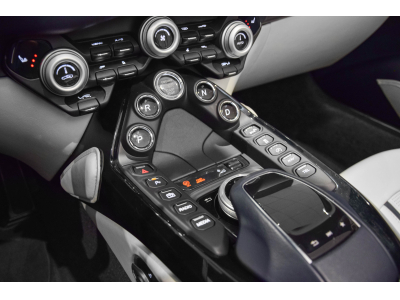Aston Martin V8 Vantage ROADSTER - Ultramarine Black