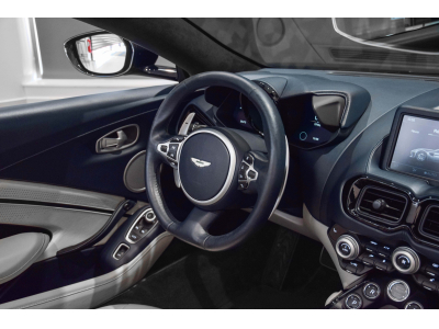 Aston Martin V8 Vantage ROADSTER - Ultramarine Black