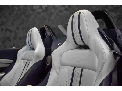 Aston Martin V8 Vantage ROADSTER - Ultramarine Black