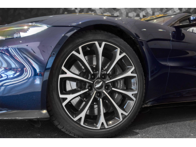 Aston Martin V8 Vantage ROADSTER - Ultramarine Black