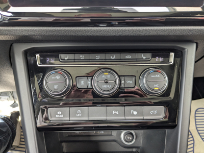 Volkswagen Touran 1.5 TSI DSG 7PLACES CUIR GPS CARPLAY TOIT OUV PANO